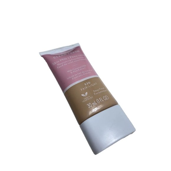 Foundation Covergirl Clean Fresh Skin Milk 530 Fair Brand New Makeup - Picture 2 of 4